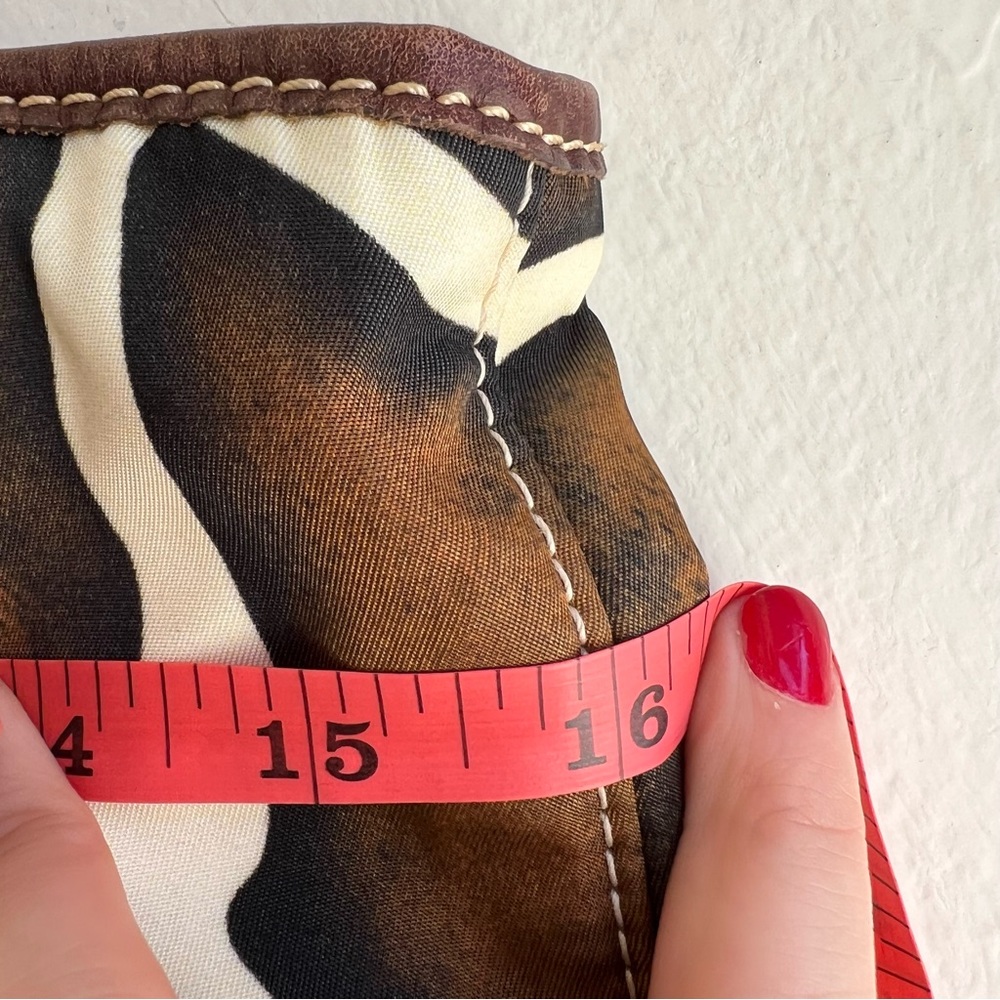 Dooney & Bourke Brown Giraffe Print Purse - Picture 12 of 12